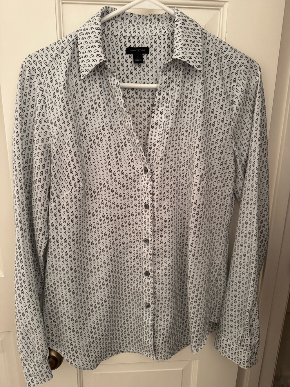 Ann Taylor White Button-Down Shirt with black Teardrop Print